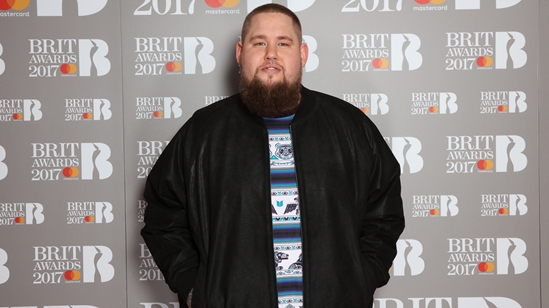 Rag’n’Bone Man on The BRITs 2017 Nominations Show Red Carpet.
