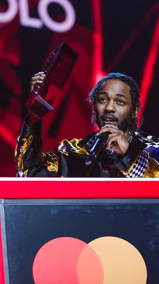 Kendrick Lamar accepting  his award for International Male at The BRITs